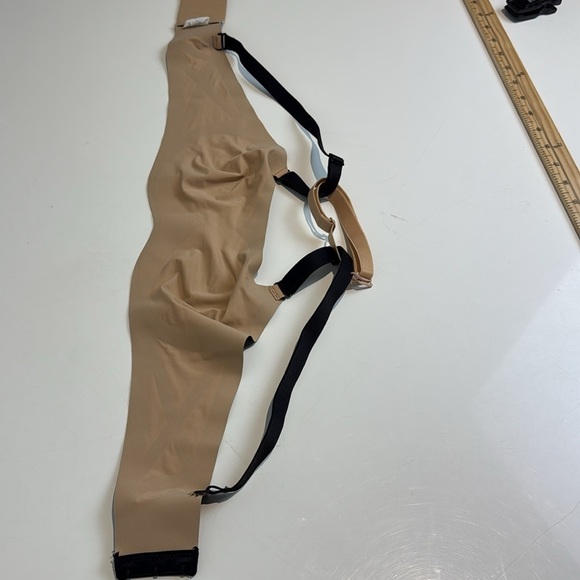 Knix Evolution Bra Reversible Black and Tan - Picture 5 of 8